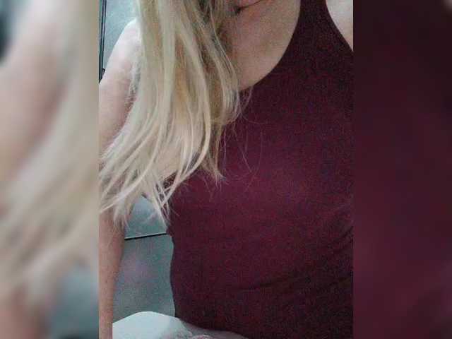 Tata42's BongaCams show and profile