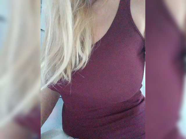 Tata42's BongaCams show and profile