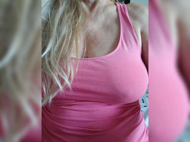 Tata42 live cam on BongaCams