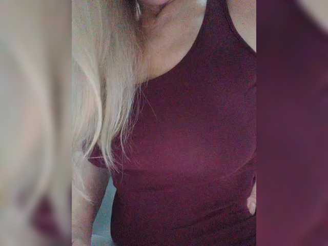 Tata42's BongaCams show and profile