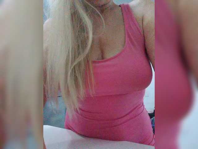 Tata42 live cam on BongaCams