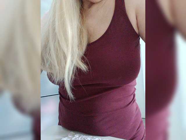 Tata42's BongaCams show and profile