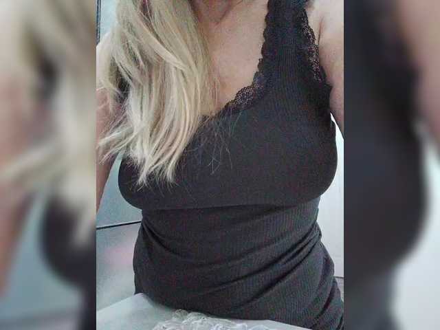 Tata42's BongaCams show and profile