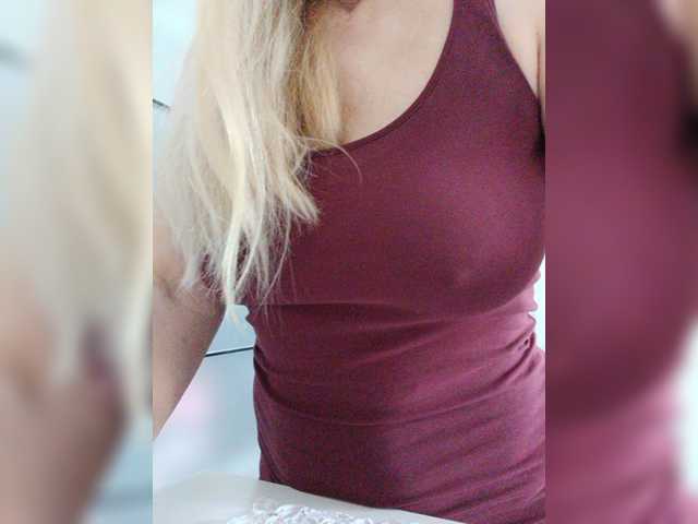 Tata42's BongaCams show and profile