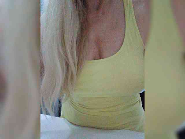 Tata42 live female cam on bongacams