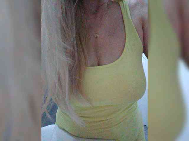 Tata42 Live Webcam on BongaCams