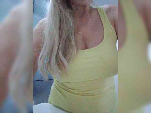 Tata42 Live Webcam on BongaCams