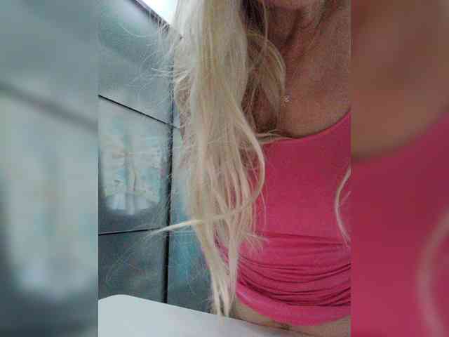 Tata42 Live Webcam on BongaCams