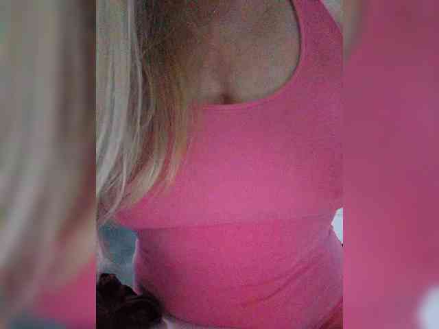 Tata42 live female cam on bongacams