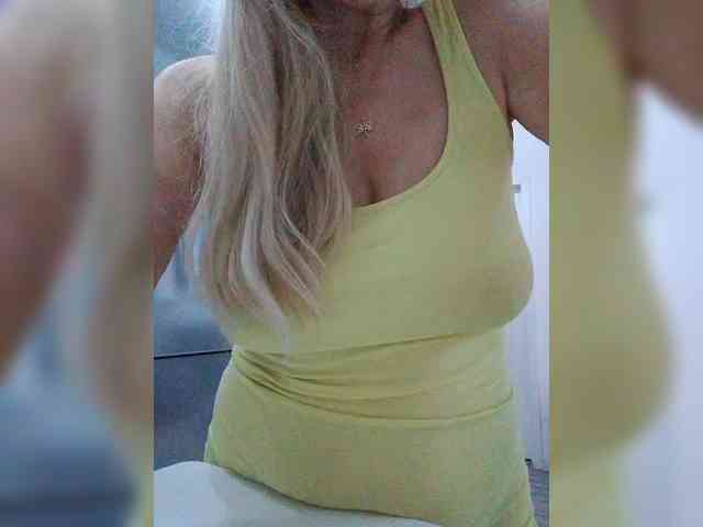 Tata42 Live Webcam on BongaCams
