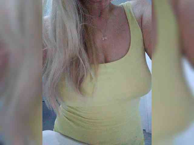 Tata42 Live Webcam on BongaCams
