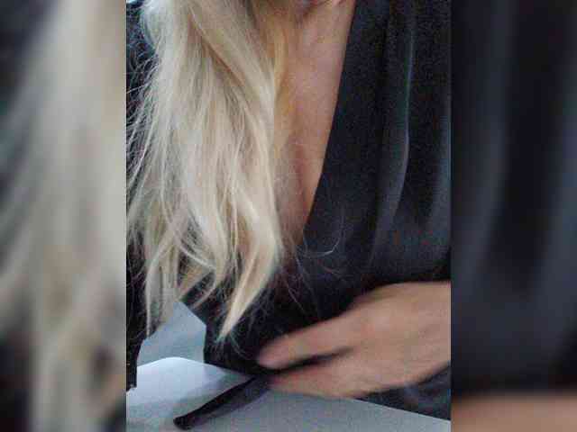Tata42 live female cam on bongacams