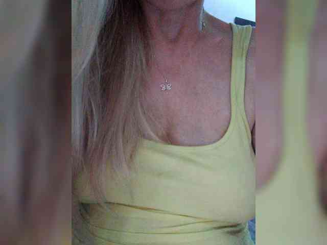 Tata42 Live Webcam on BongaCams