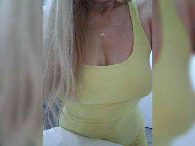 Tata42 Live Webcam on BongaCams