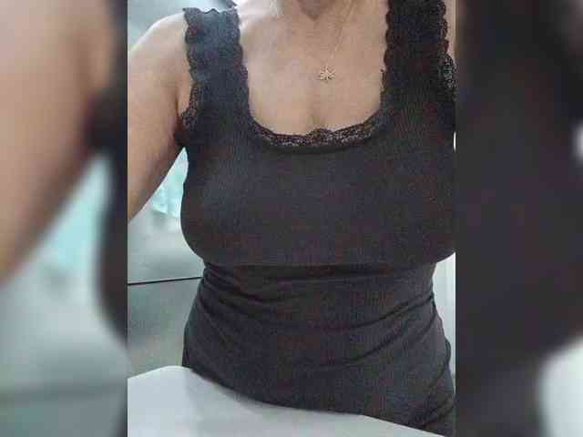 Tata42 Live Webcam on BongaCams