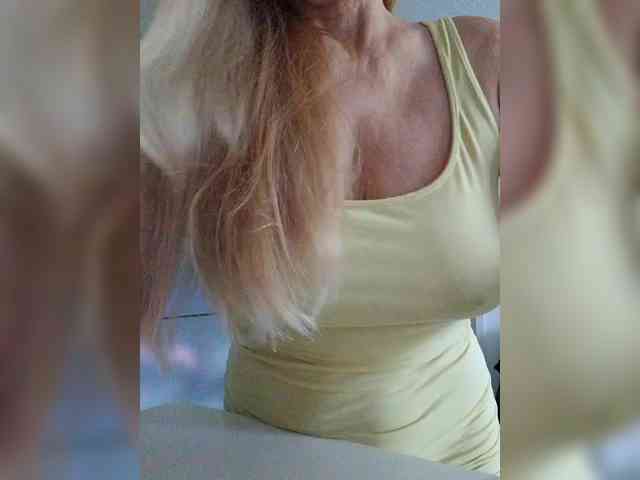 Tata42 live female cam on bongacams