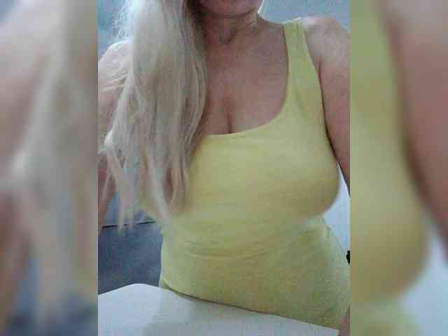 Tata42 live female cam on bongacams