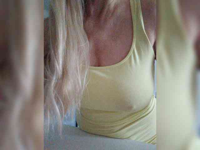 Tata42 live female cam on bongacams