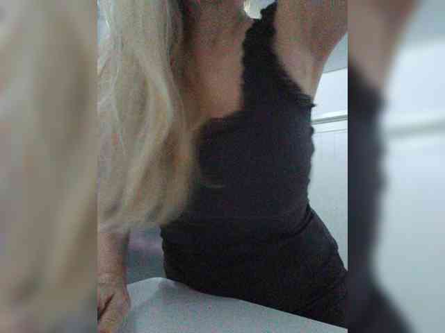 Tata42 live female cam on bongacams