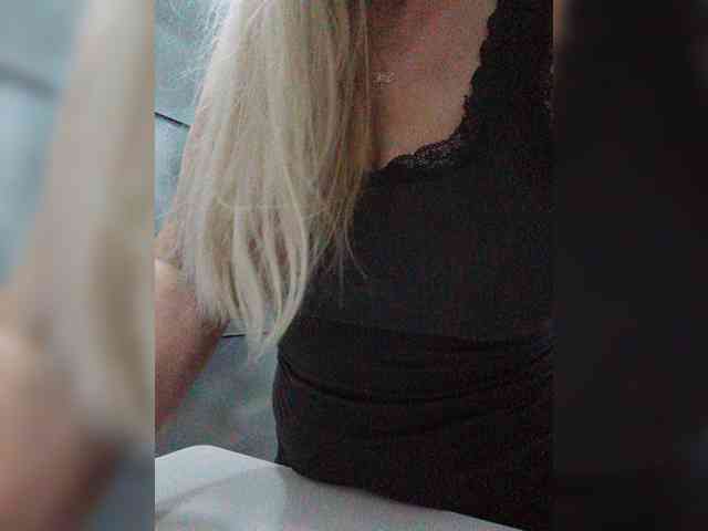 Tata42 live female cam on bongacams