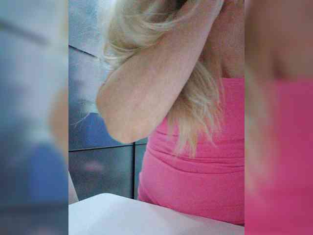Tata42 live female cam on bongacams