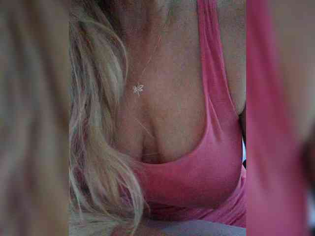 Tata42 Live Webcam on BongaCams