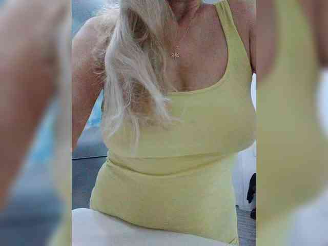 Tata42 Live Webcam on BongaCams