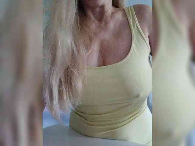 Tata42 live female cam on bongacams