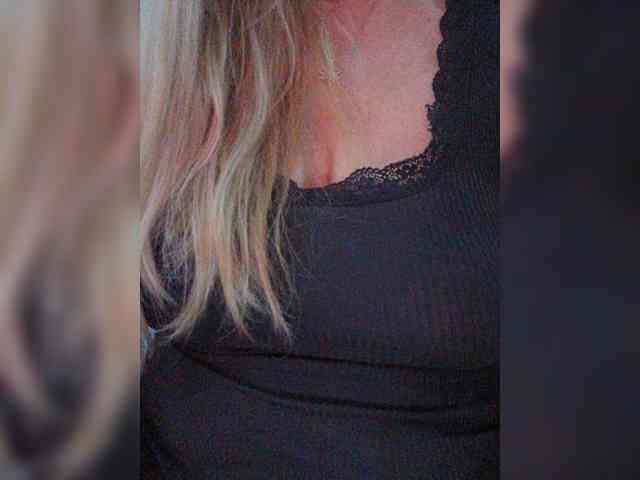Tata42 live female cam on bongacams