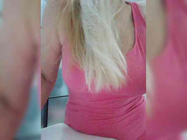Tata42 Live Webcam on BongaCams