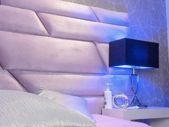 Dirty-Sandy live webcam show