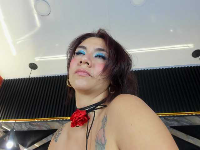 Dirty-Sandy live webcam show