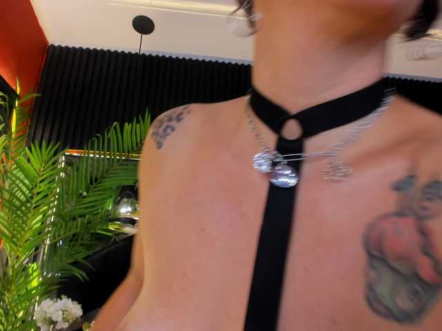 Dirty-Sandy live cam