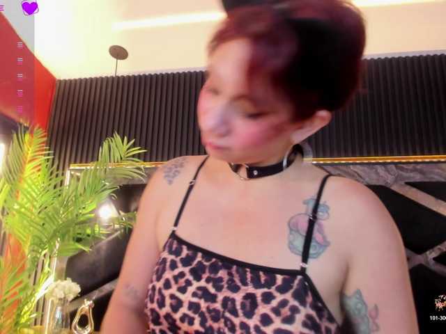 Dirty-Sandy live cam on BongaCams