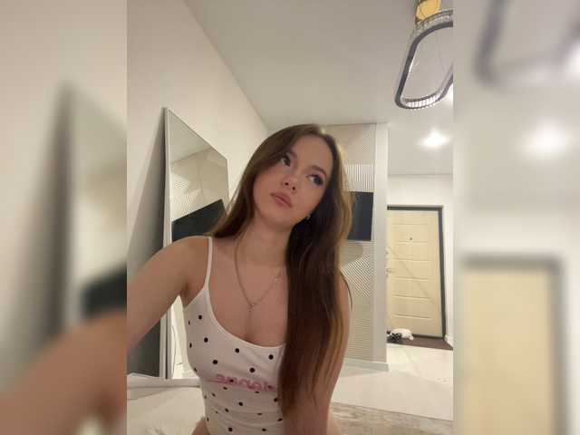 OlivkaVif live cam on BongaCams