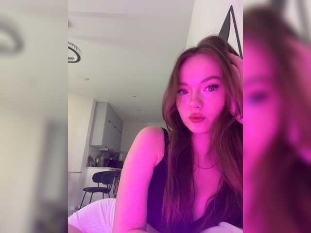 OlivkaVif live cam on BongaCams