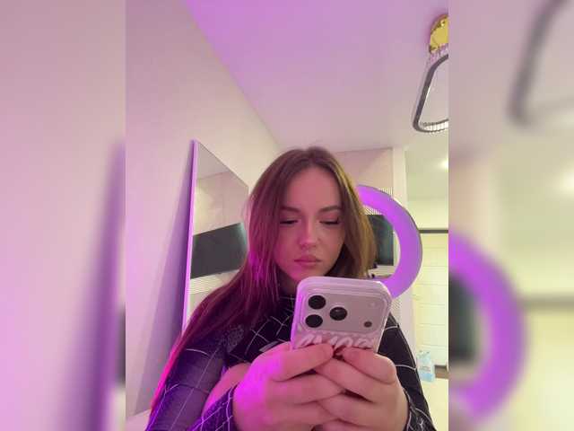 OlivkaVif live cam on BongaCams