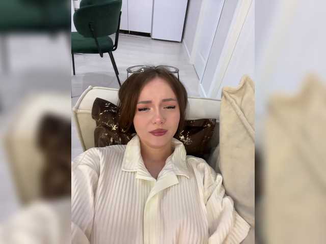 OlivkaVif live cam on BongaCams