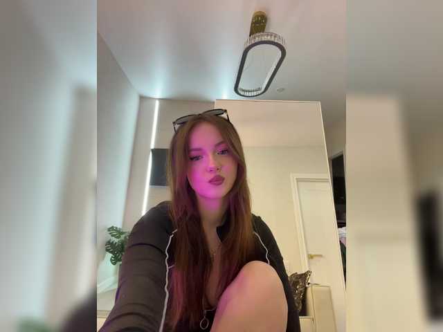 OlivkaVif live cam on BongaCams