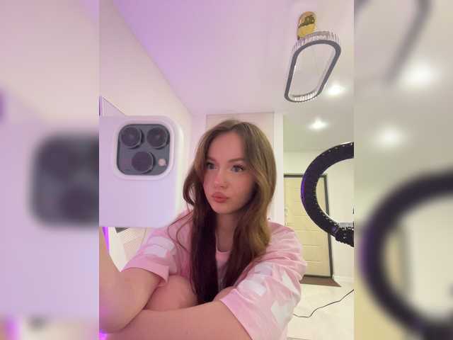 OlivkaVif live cam on BongaCams