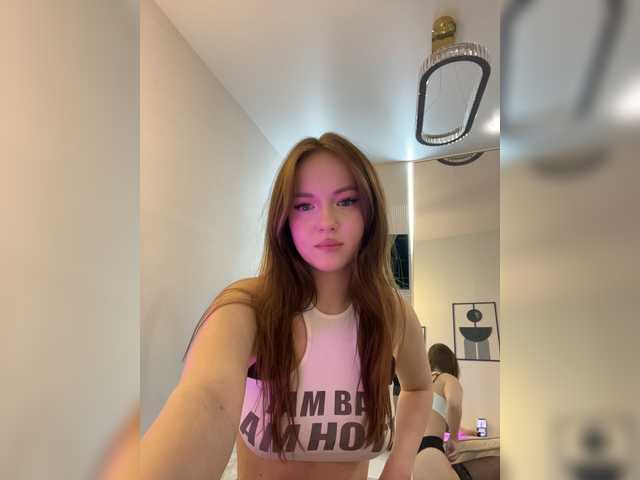 OlivkaVif live cam on BongaCams