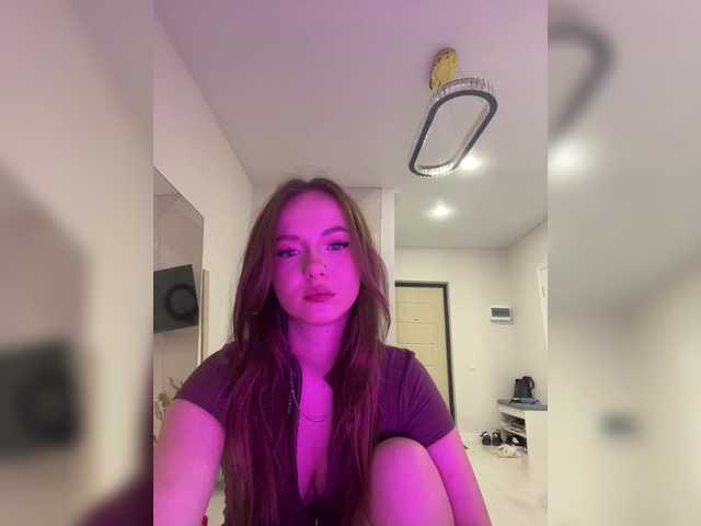 OlivkaVif live cam on BongaCams