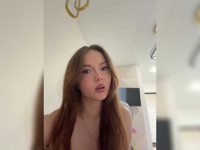 OlivkaVif live cam on BongaCams