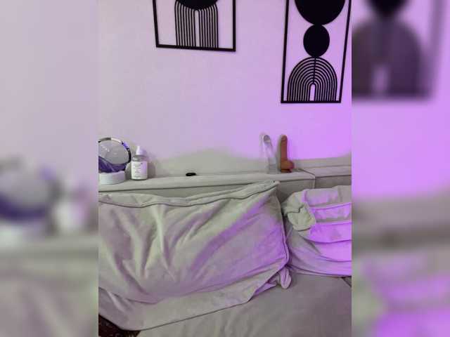 OlivkaVif live cam on BongaCams
