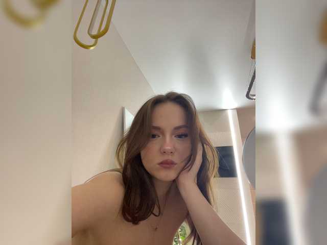 OlivkaVif live cam on BongaCams