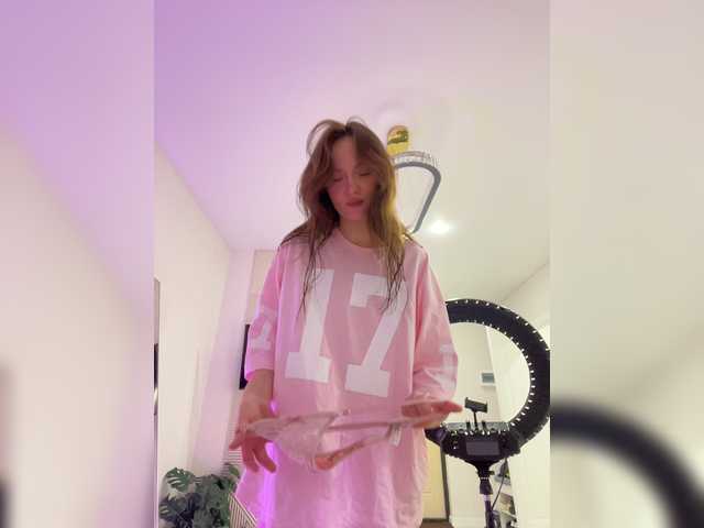 OlivkaVif live cam on BongaCams