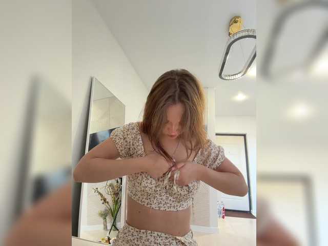 OlivkaVif live cam on BongaCams