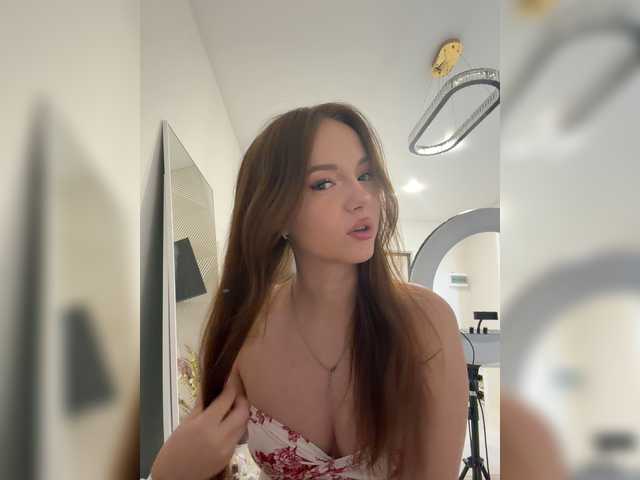 OlivkaVif live cam on BongaCams
