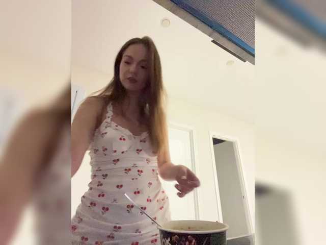 OlivkaVif, 20 y/o - Live Cam on BongaCams