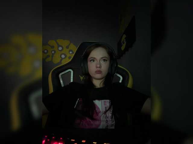 OlivkaVif live cam on BongaCams